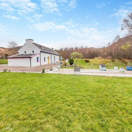 3 Bed In Tuosist Oc-i124 Vakantiehuis *